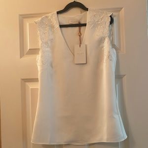 Ted Baker Embroidered 3D Floral top - Size 0 - NWT